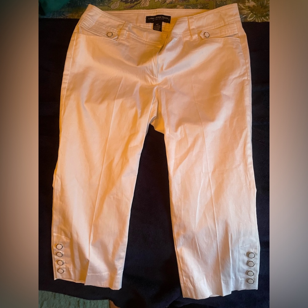 White Larry Levine Petites Capri Pants in Size 10P